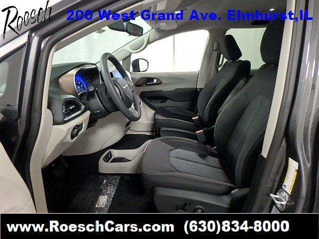 2017 Chrysler Pacifica Touring 4dr Mini-Van